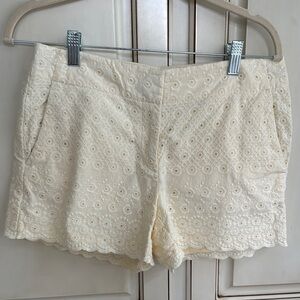 ANN TAYLOR LOFT Cream High Waist Elegant Lace Shorts Size 2